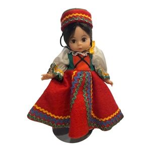 Madame Alexander - CZECH - Dolls Around the World